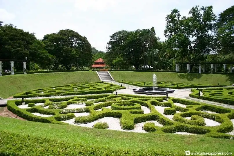 بحيرة تاسيك بردانا كوالالمبور (2)